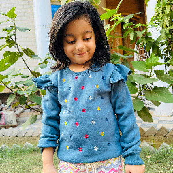 Blue flower embroider winter-sweat shirt