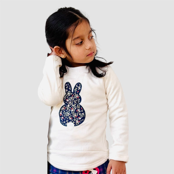 White bunny winter-sweat shirt